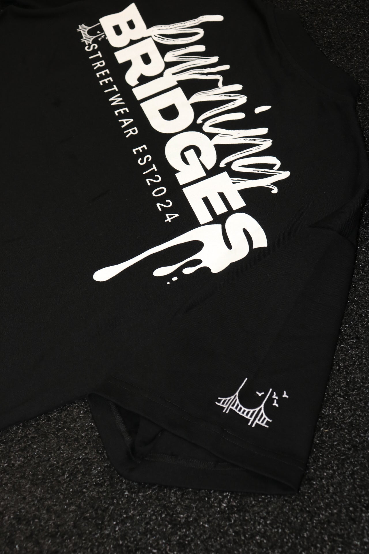 BB FLAGSHIP TEE - BLACK