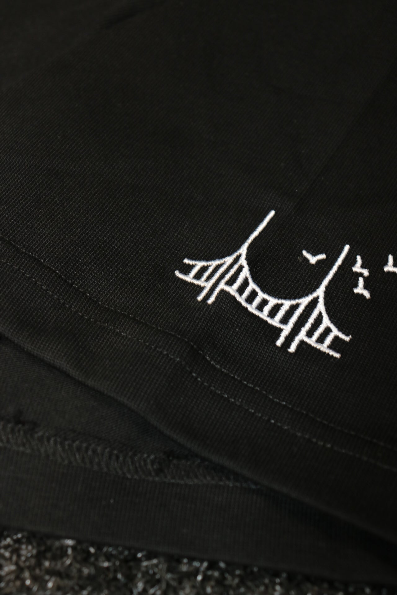 BB FLAGSHIP TEE - BLACK