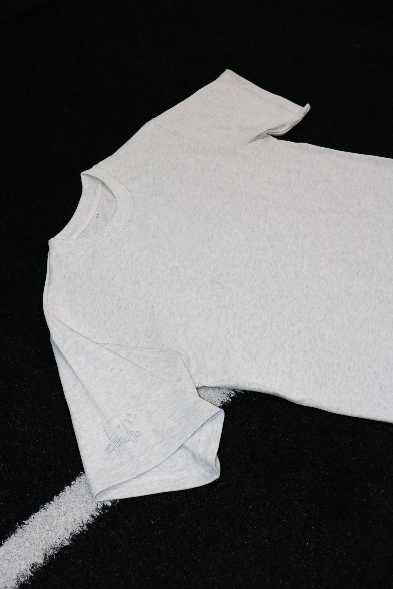 BB FLAGSHIP TEE - GREY