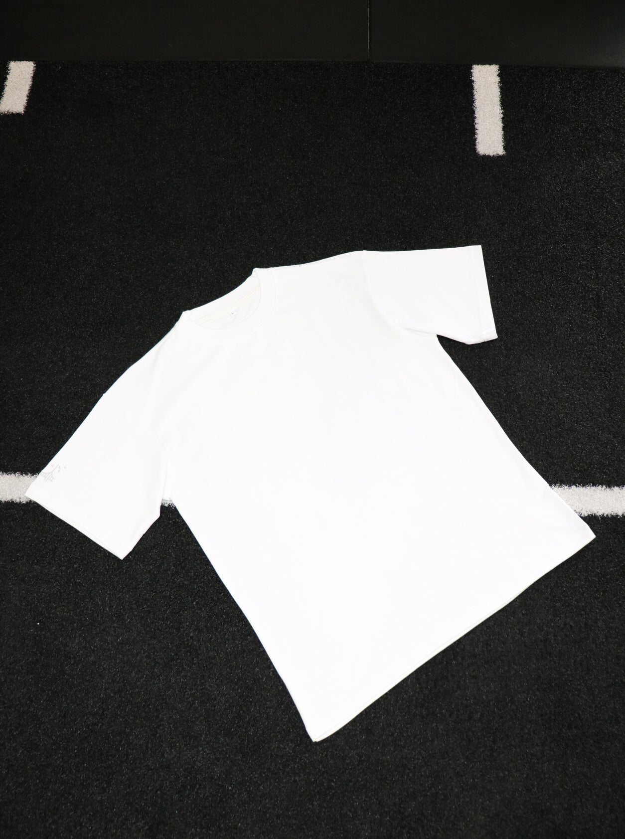 BB FLAGSHIP TEE - WHITE