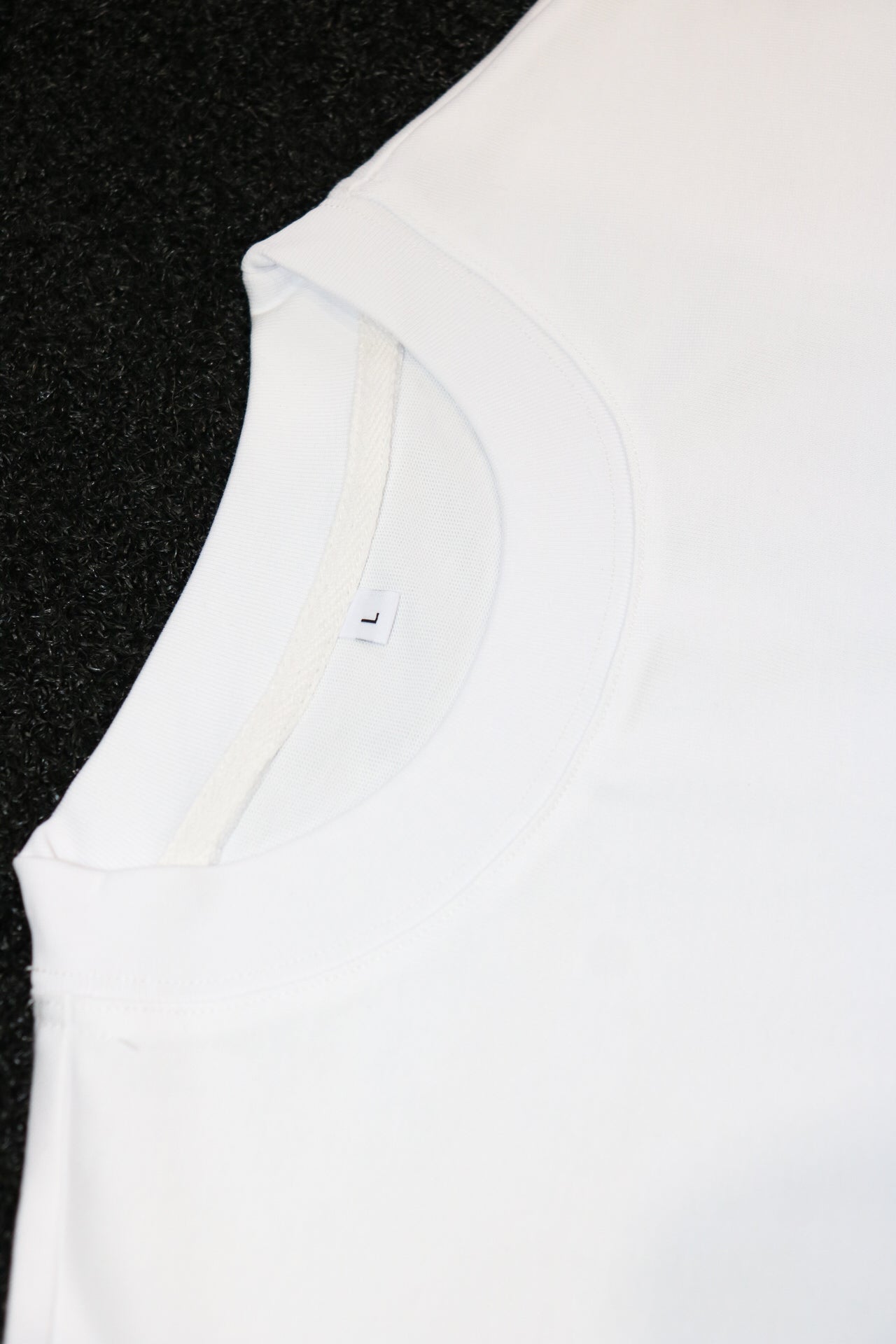 BB FLAGSHIP TEE - WHITE