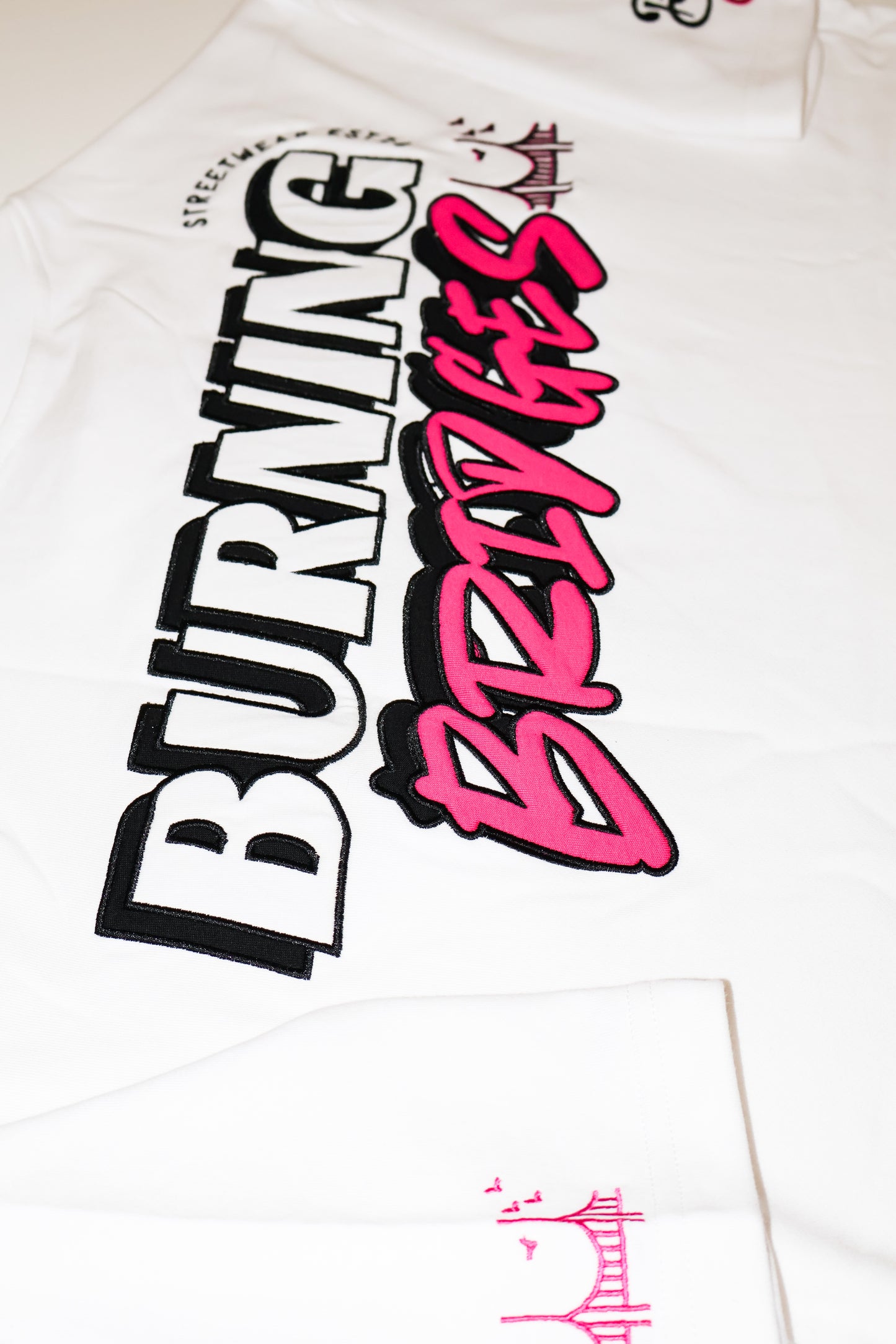 BB BOLD TEE - WHITE